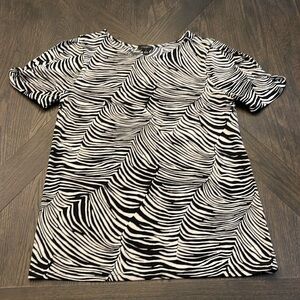 Ann Taylor Black and White Top Size Small